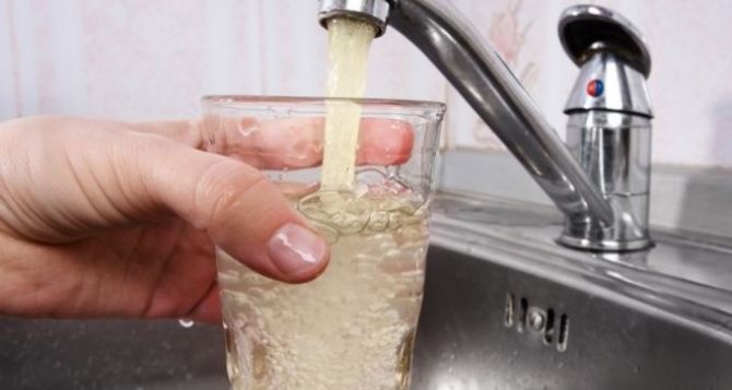 Водоканал радить кип’ятити воду: тернополян попереджають про погіршення її якості