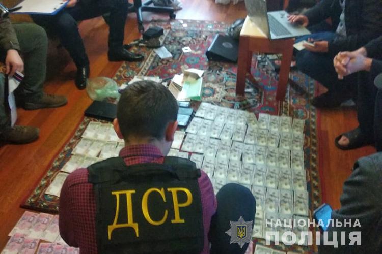 Видурили у жителів Тернопільщини понад 1,5 млн грн: спіймали 5 злочинних угруповань (ФОТО, ВІДЕО)