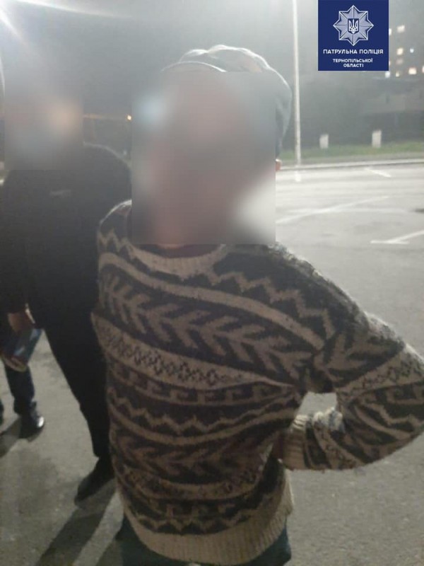 У Тернополі п’яний водій на “ЗАЗі” в’їхав в інше авто і втік з місця ДТП (ФОТО)