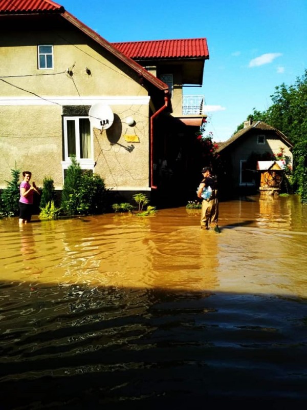 Підтоплення на Монастирищині: показали фото жахливих наслідків повені