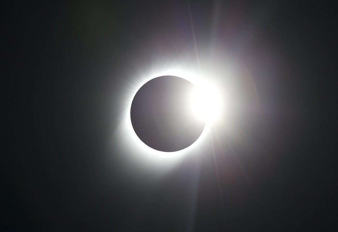 Наближається сонячне затемнення: де і як його можна буде побачити
