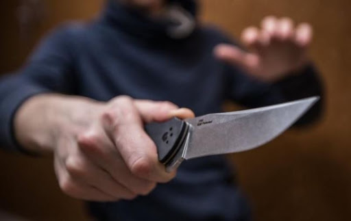 На Тернопільщині ножем підрізали молоду людину на її день народження
