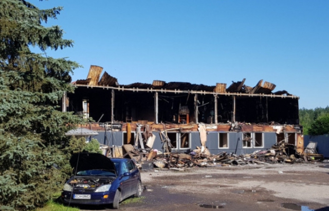 Розправа із заробітчанами: у Польщі спалили хостел із українцями