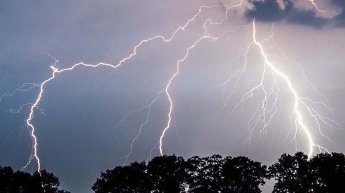 На Тернопільщині оголосили штормове попередження