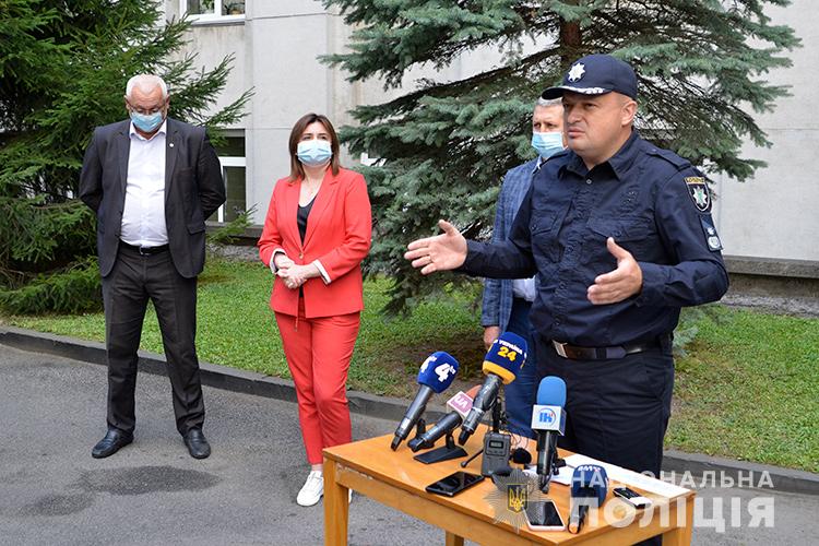 Поліція Тернопільщини на брифінгу повідомила, що далі штрафуватиме порушників карантинного режиму (ВІДЕО)