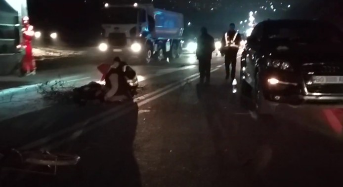 “Жінка плаче над тілом чоловіка”: у Тернополі водій на “Audi Q7” збив пішохода (ФОТО, ВІДЕО)