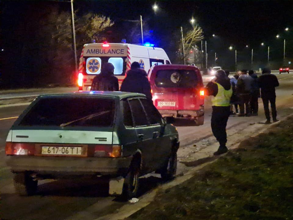 ДТП біля Березовиці: перекинувся автомобіль із дитиною (ФОТО)