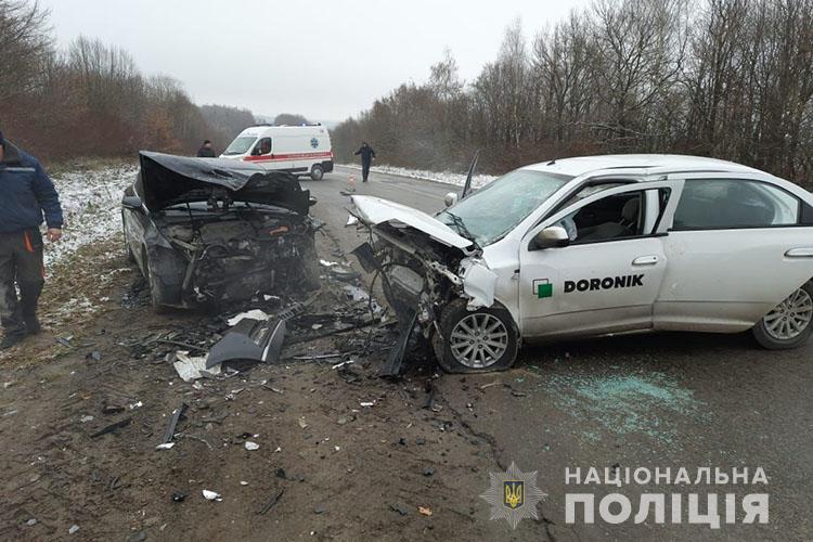 ДТП на Тернопільщині: водій порушив правила і виїхав на зустрічну смугу (ФОТО)