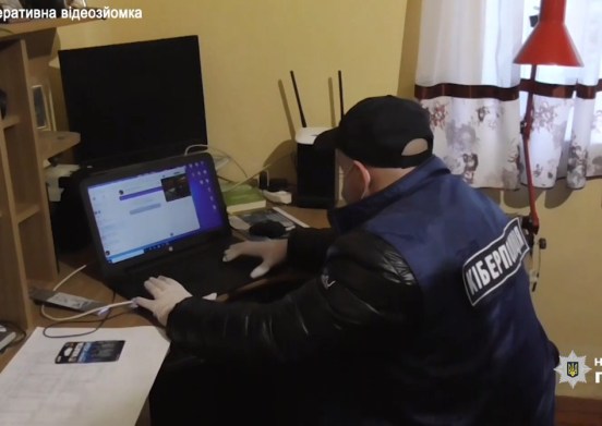 Понад 5000 доларів: кіберполіцейські викрили жителя Тернопільщини в масових шахрайствах (ВІДЕО)