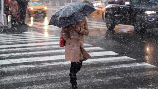 Мокрий сніг та ожеледиця на дорозі: на Тернопільщині різко погіршиться погода