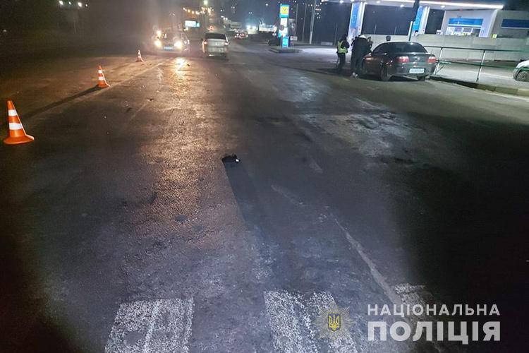 На Тернопільщині водій на пішохідному переході збив трьох людей. Двоє – неповнолітні (ФОТО)