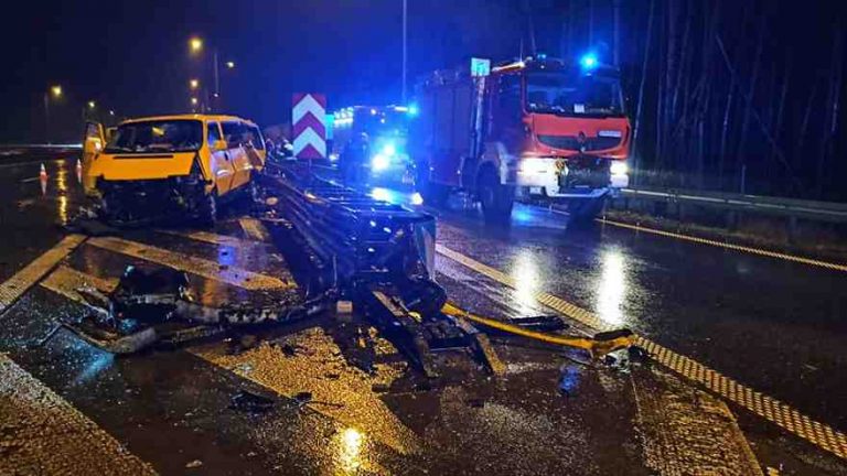 У Польщі український автобус потрапив в аварію: одна пасажирка загинула
