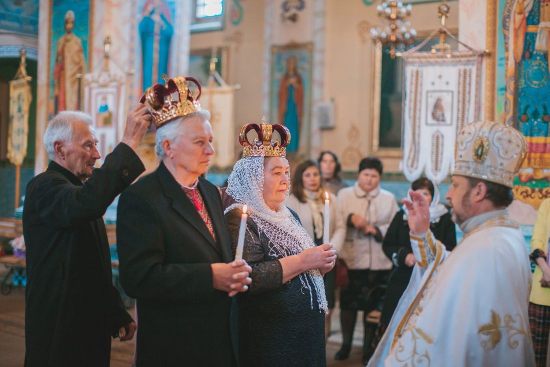 На Тернопільщині сімейна пара вдруге взяла шлюб після 50 років спільного життя (ФОТО)