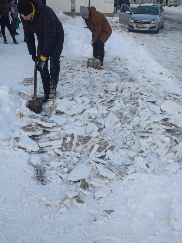 Снігова стихія: як Тернопілля долає наслідки заметів (фото)