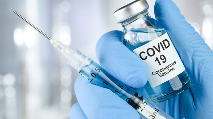Від коронавірусу вакцинувався головний лікар Тернопільської міської дитячої лікарні