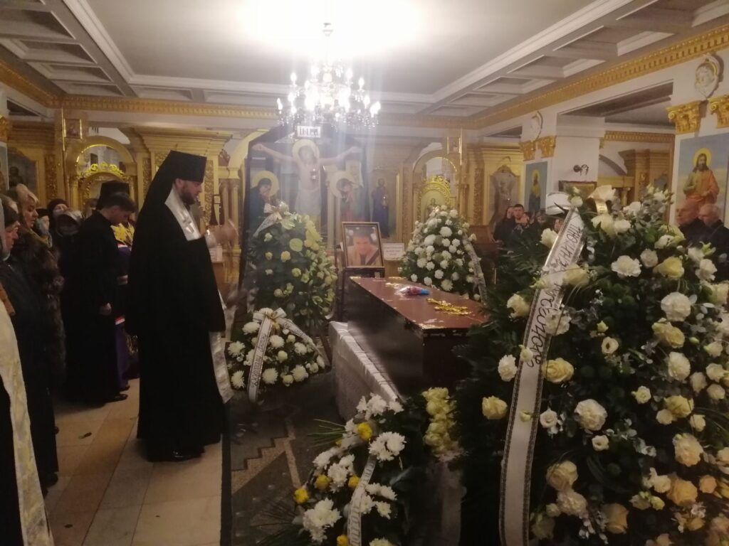 У Тернополі попрощалися з 21-річним сином відомого священника, який загинув у Єгипті (ФОТО)