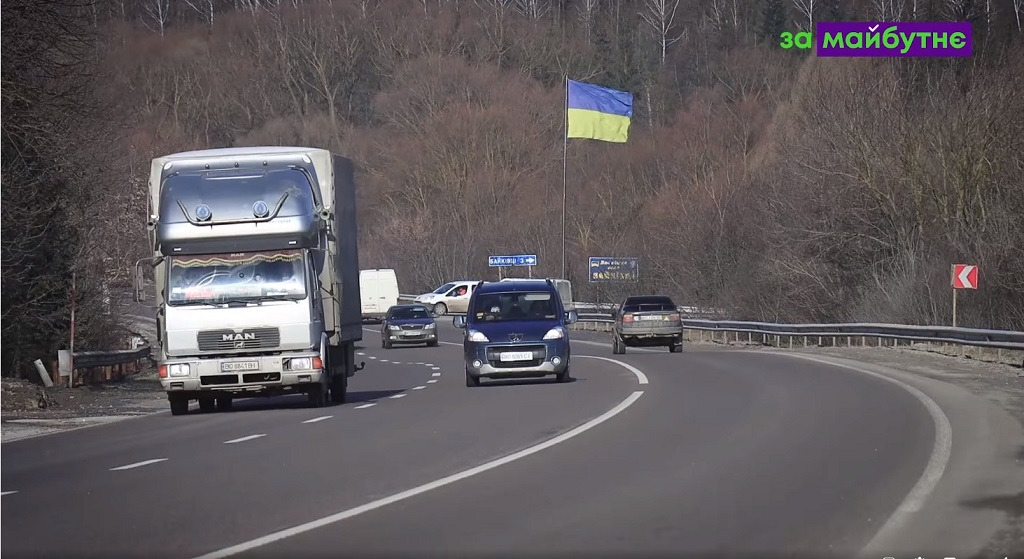 Дорожники і поліція відреагували на звернення депутата з команди Чайківського щодо безпеки руху на дорогах (Фотофакт)