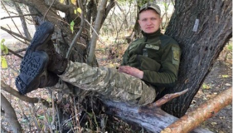 “Перед смертю дзвонив до мами. Обіцяв приїхати”: подробиці загибелі 24-річного солдата на Донбасі (ФОТО)