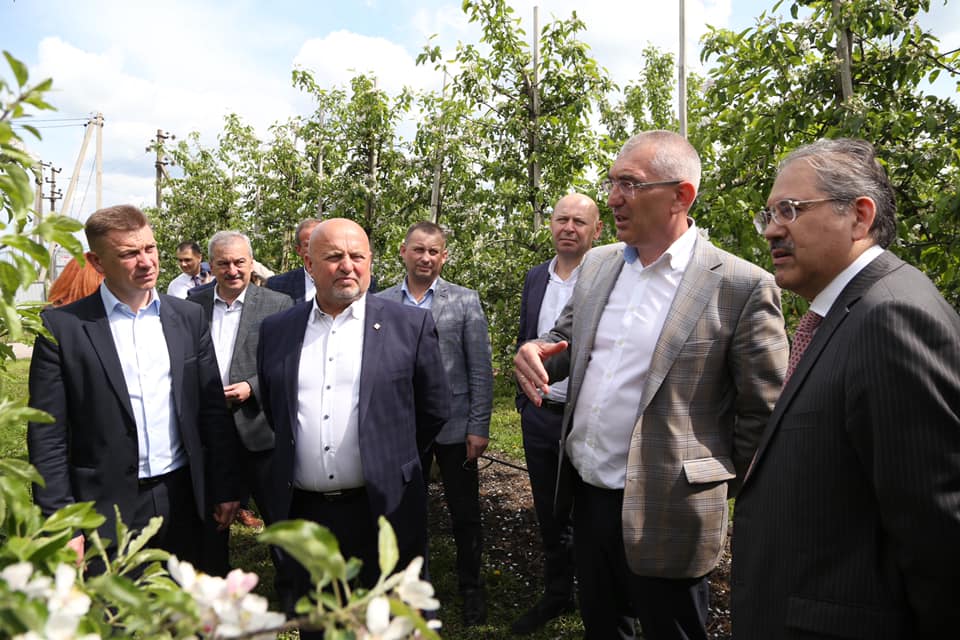 Посол Республіки Узбекистан ознайомився із аграрними потужностями Тернопільщини (фоторепортаж)