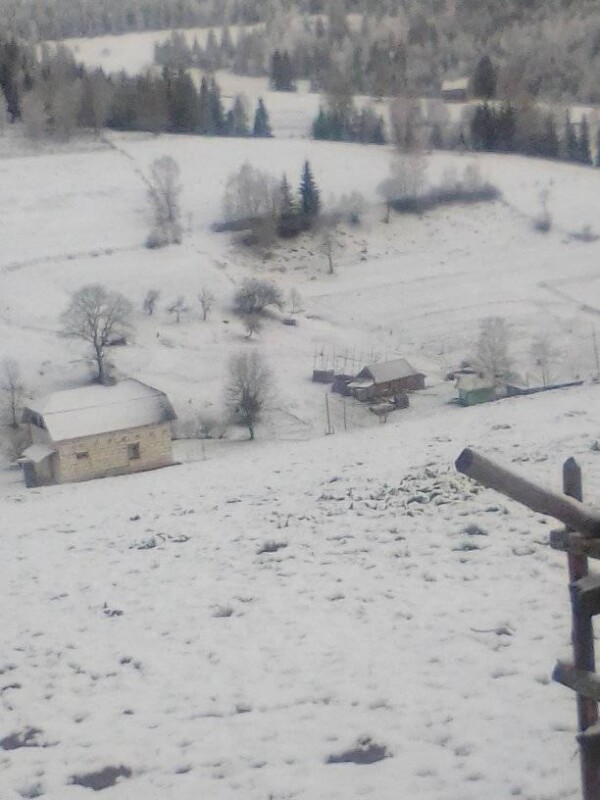 Шостий місяць зими: в Україні 8 травня випало до 20 см снігу (ФОТО)