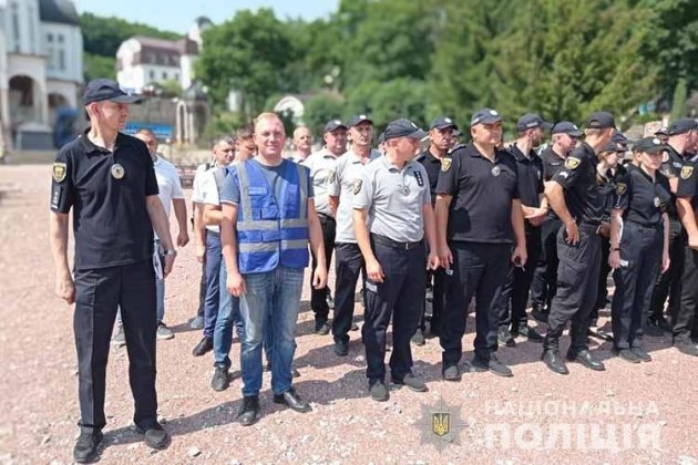 Під час прощі у Зарваниці у натовпі загубилося п’ятеро дітей