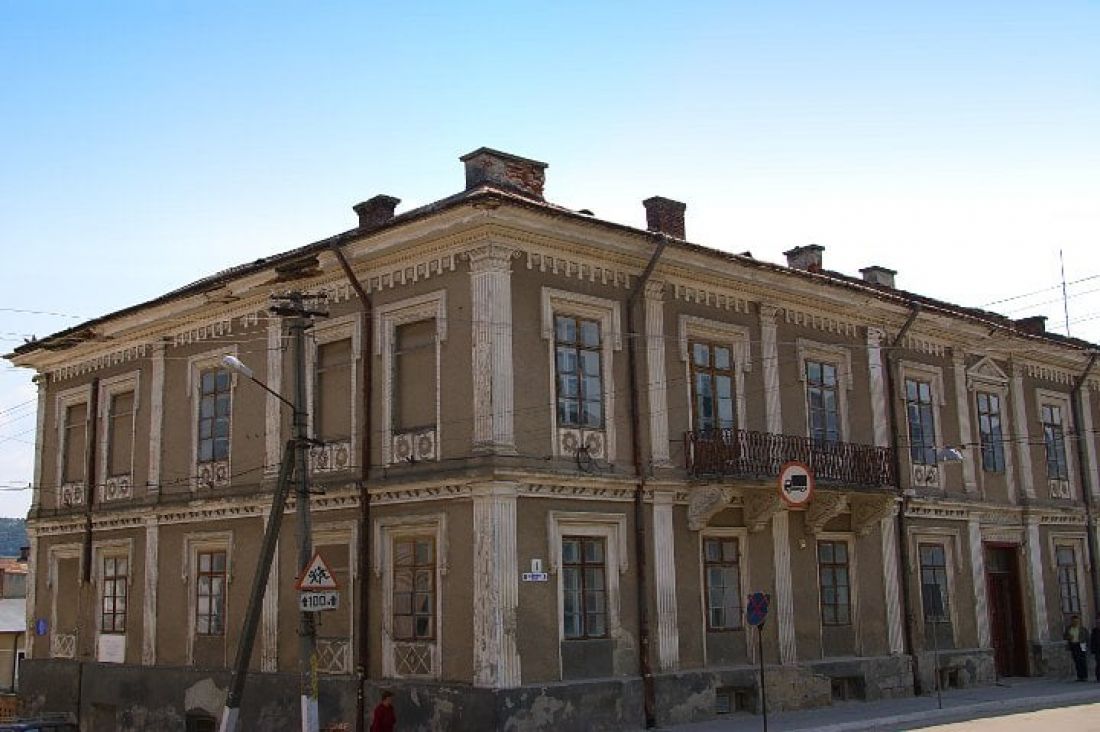 У Бережанах відновлять два історичних будинки в рамках програми “Велика реставрація”
