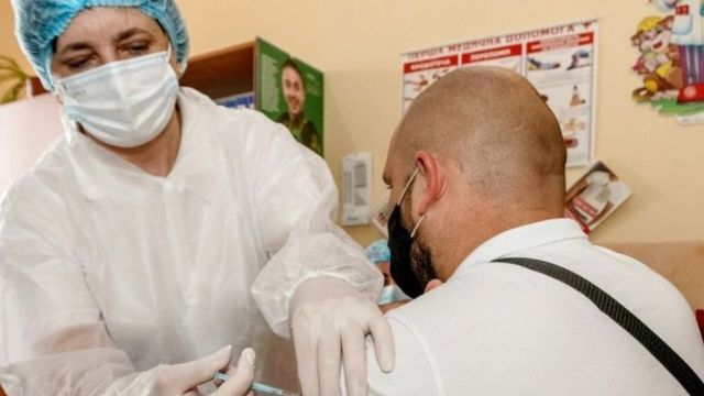 Ковід наступає: в Україні вже майже 12 тисяч хворих і 200 померлих на добу