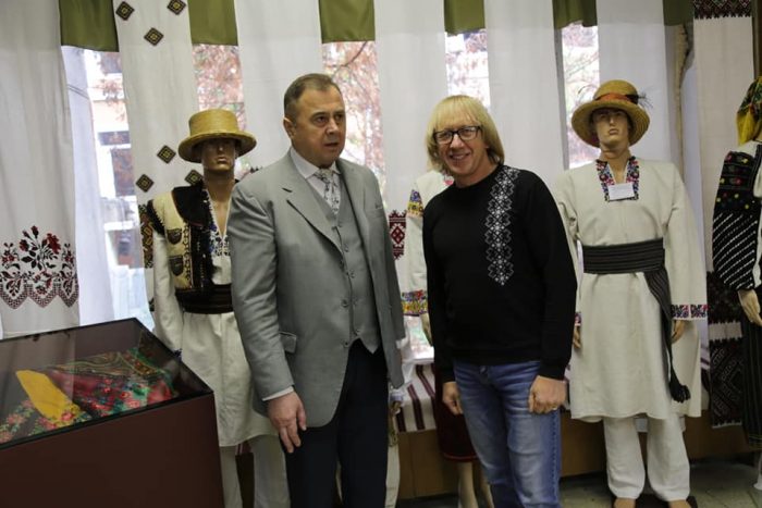 35 гончарів та керамістів представили свої роботи: у Тернополі відкрилась виставка “Кераміка княжої доби” (ФОТО)
