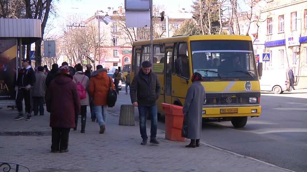 “Поки беремо готівку, а що я маю виганяти людей?”: водій тернопільської маршрутки