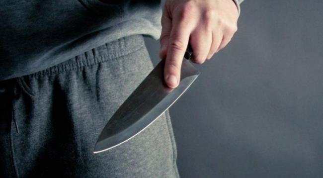 На Тернопільщині нетверезий син підрізав батька кухоним ножем