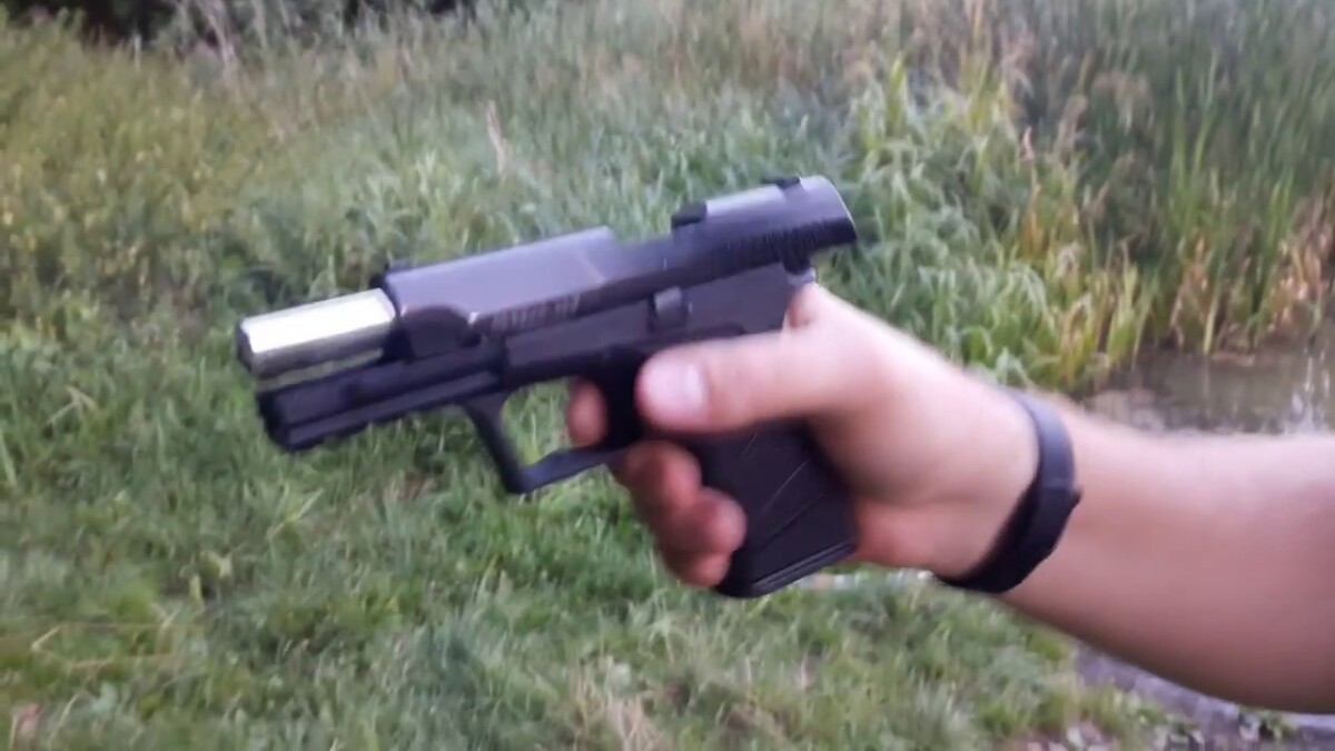“Зараз я тебе вб’ю!”: на Кременеччині юнак на день народження прийшов із пістолетом